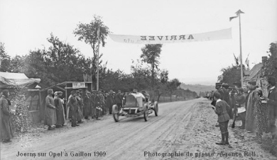 Joerns sur Opel à Gaillon en 1909